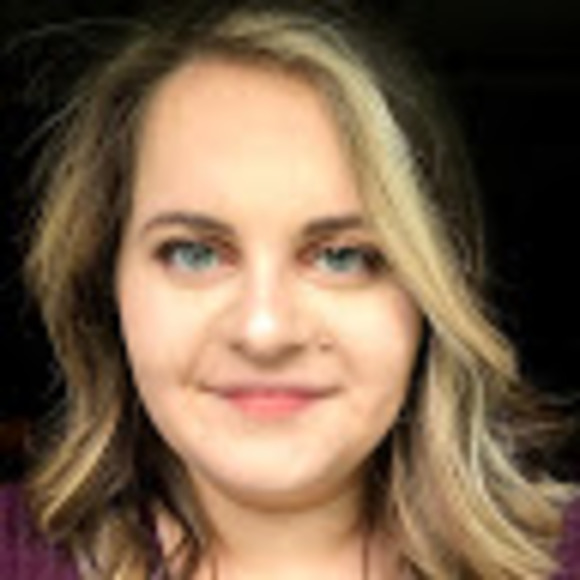 Meet your Posher, Laura - Picture 1 of 1